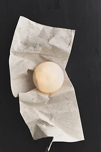 ROUND ALABASTER TABLE LAMP