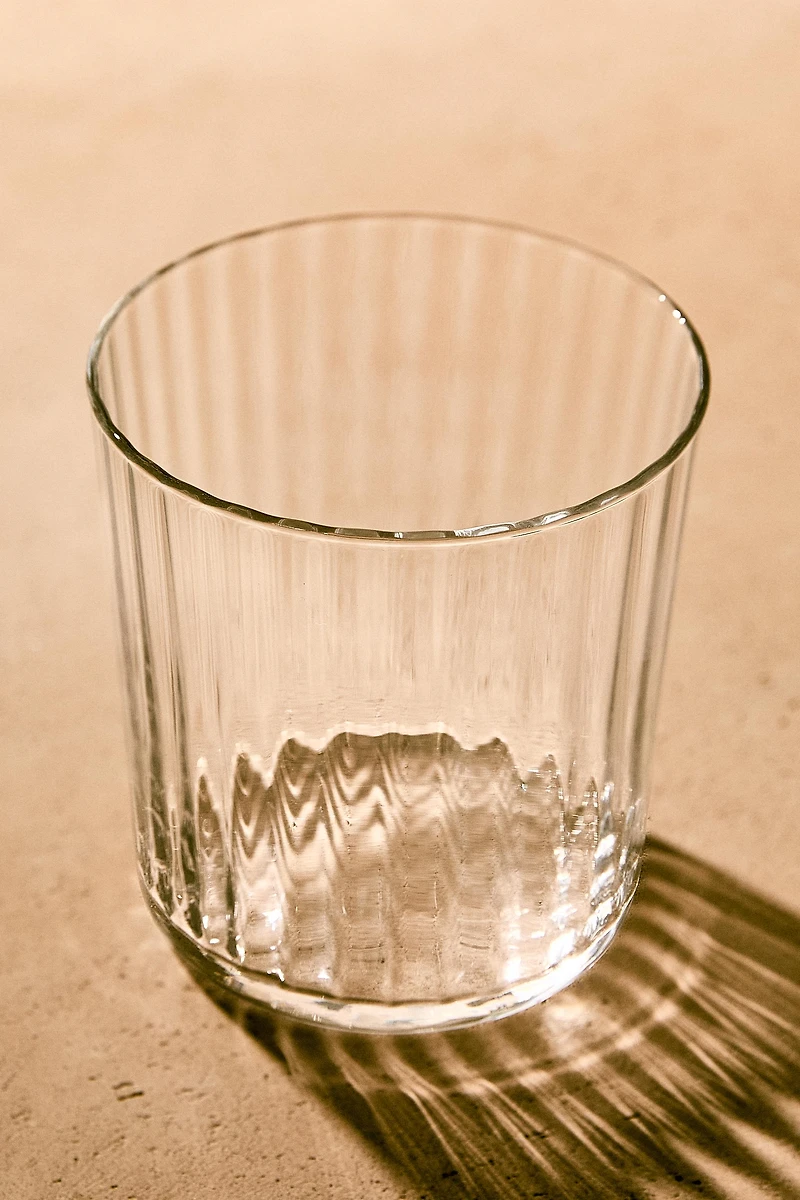 GLASS TUMBLER WITH LINE DESIGN