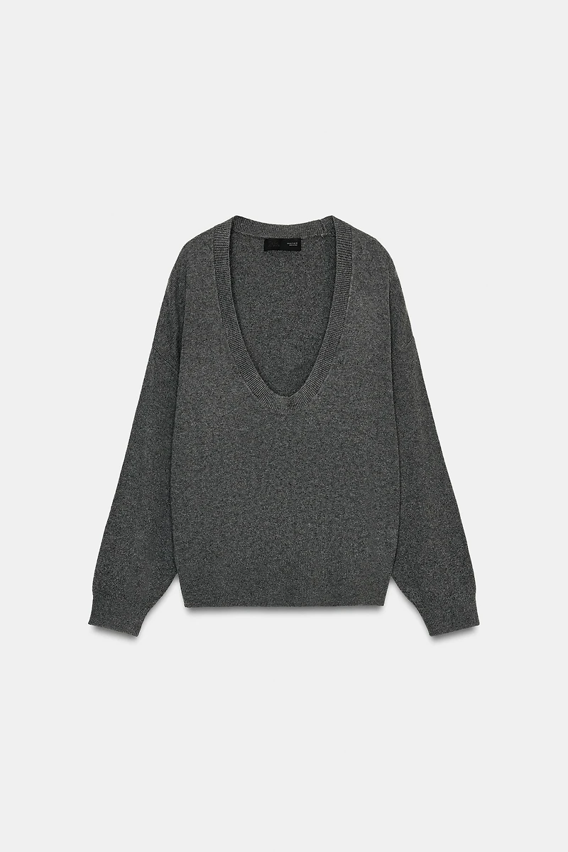 DEEP V-NECK KNIT JUMPER
