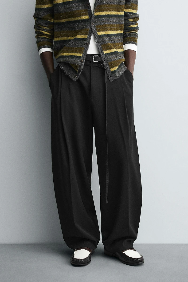BALLOON FIT PLEATED BELTED PANTS