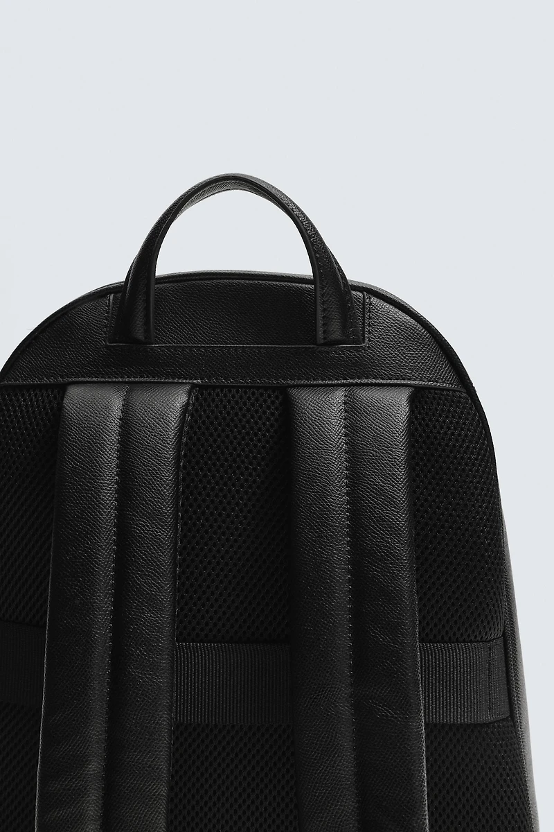 TEXTURED BACKPACK