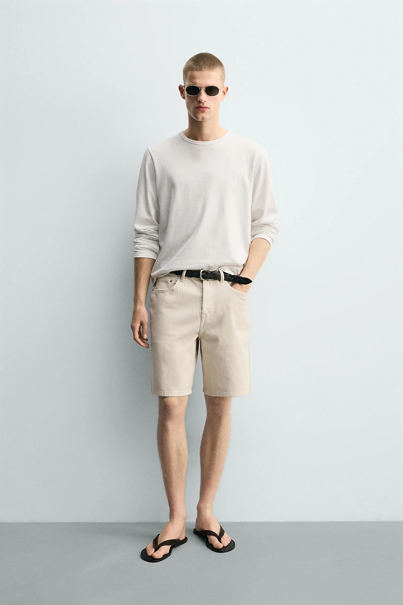 STRAIGHT FIT DENIM SHORTS