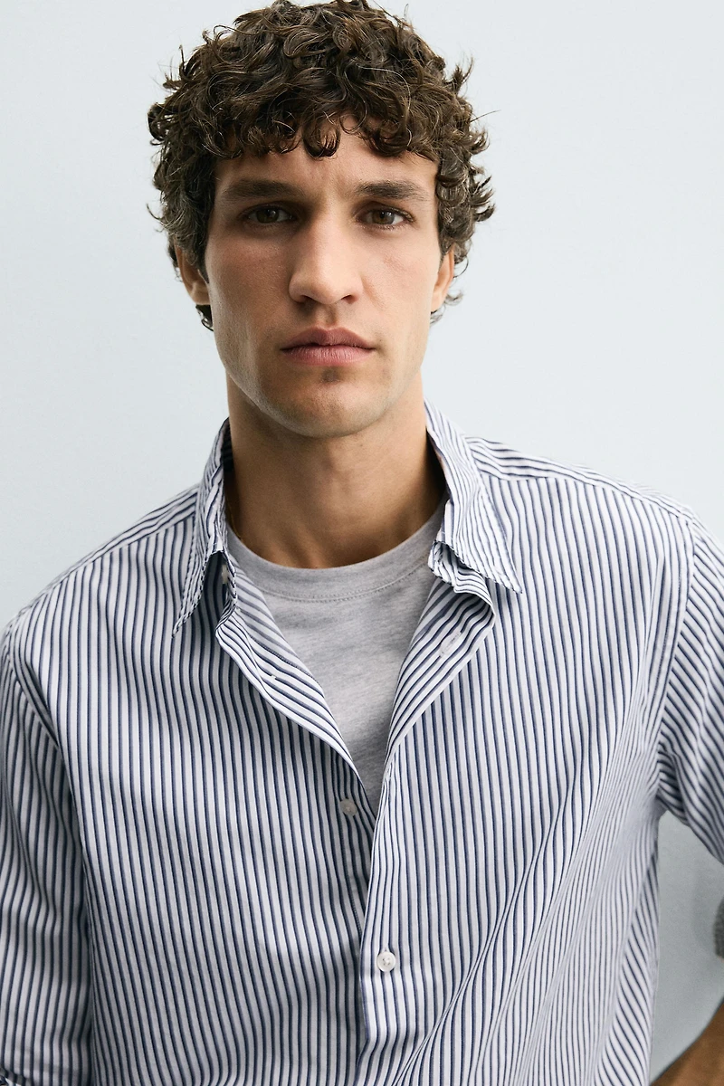 CHEMISE COUPE REGULAR À RAYURES