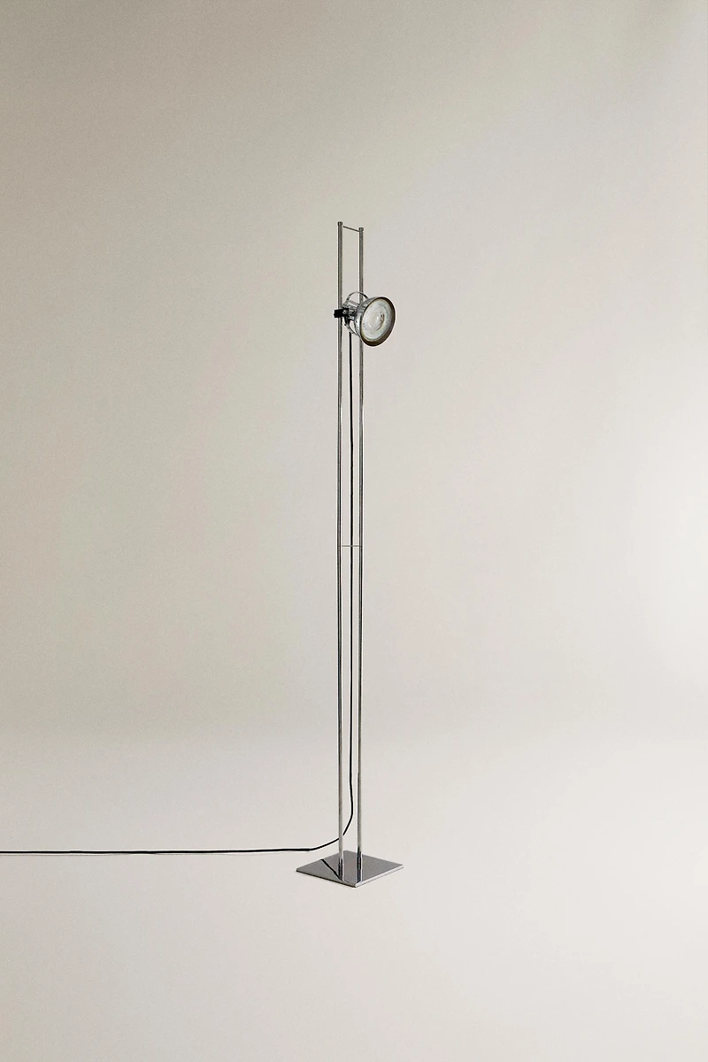 FLOOR LAMP | METAL SPOTLIGHT