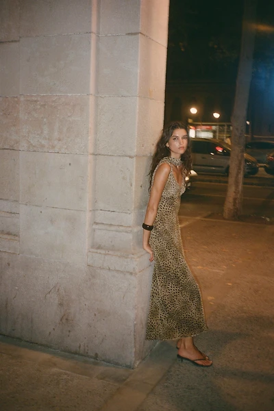 ROBE À IMPRIMÉ ANIMAL ET FOULARD