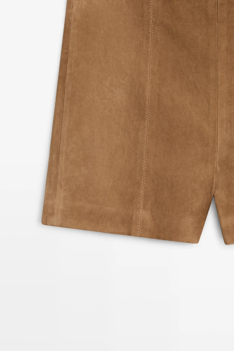 Suede leather shorts with seam details