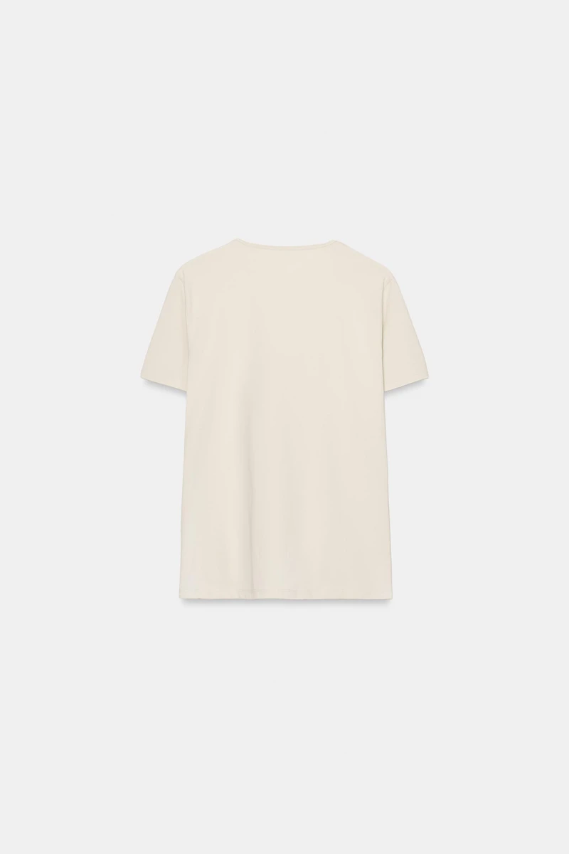 BUCKLE OPENING T-SHIRT