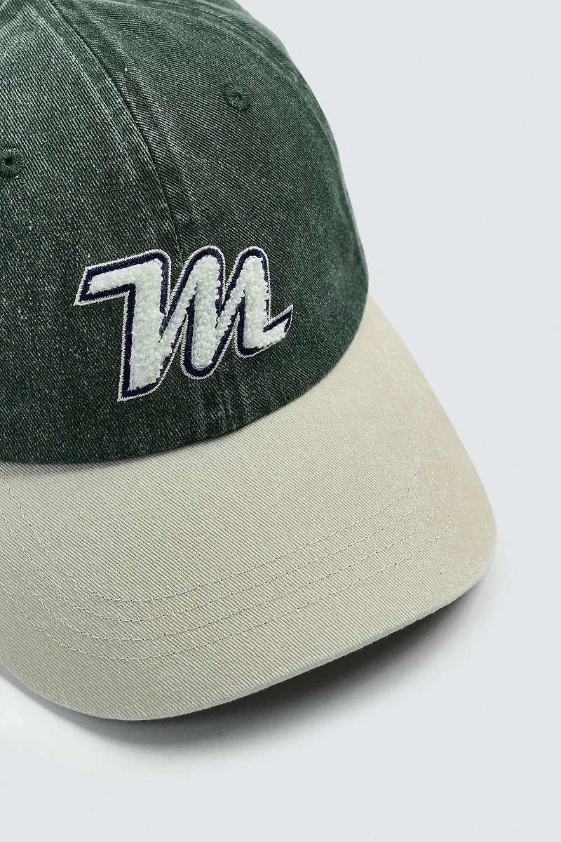 CASQUETTE À PIÈCE LETTRE