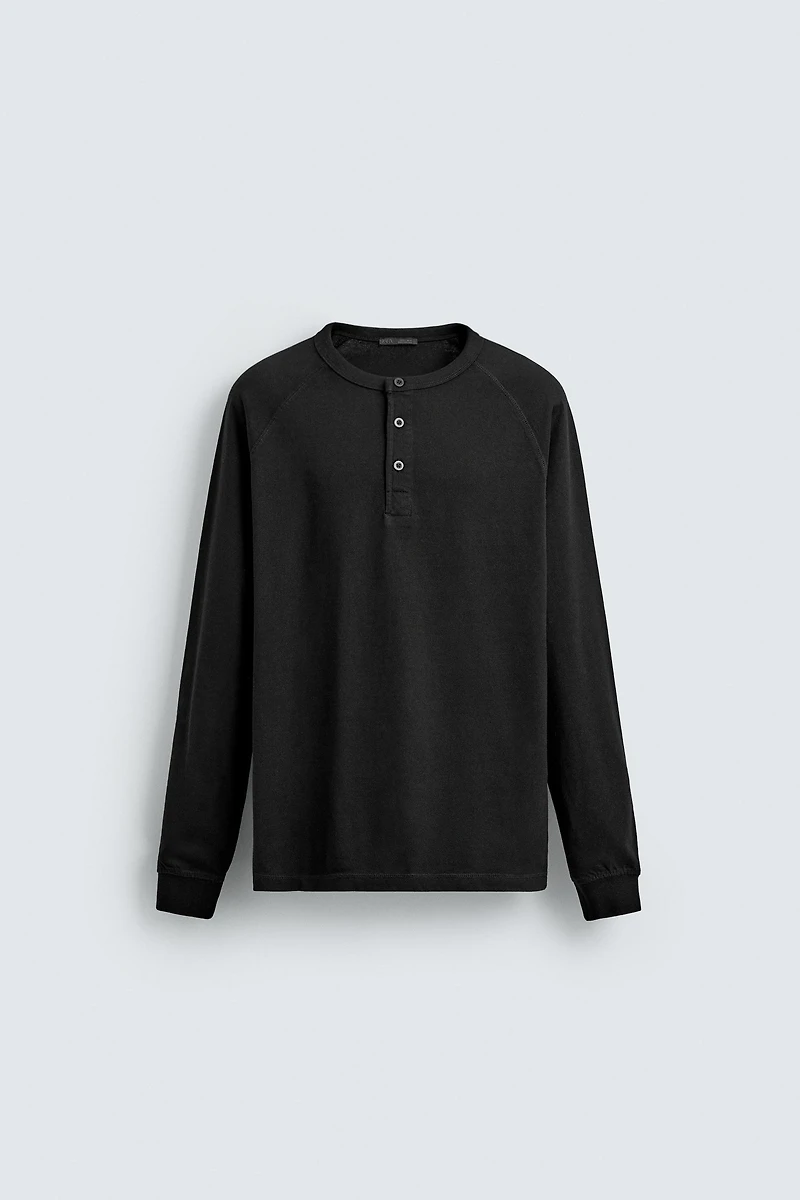 HENLEY T-SHIRT