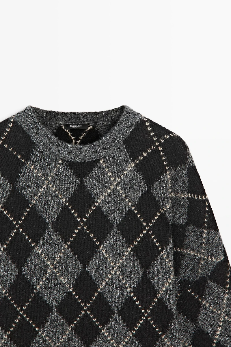 Pull en maille à motif losanges et cachemire