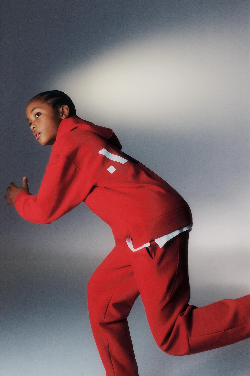 SPORTY HOODIE SWEATSHIRT