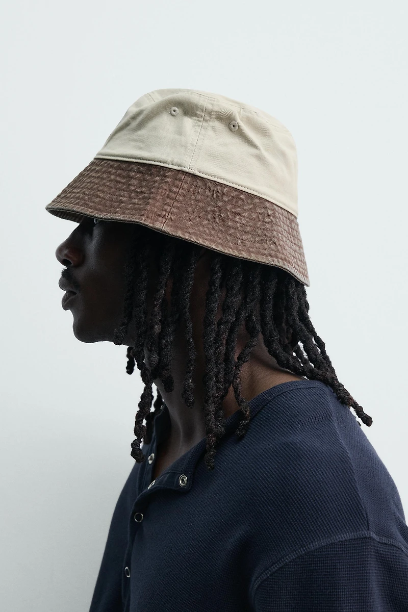 CONTRAST EMBROIDERED WASHED BUCKET HAT