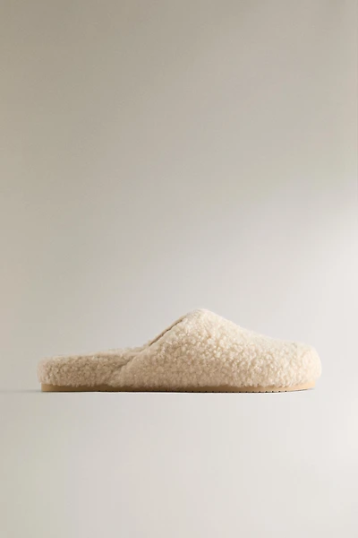 FAUX SHEARLING CLOGS