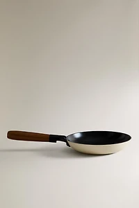 IRON FRYING PAN