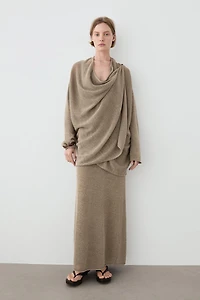 Total look draped knit cape cardigan