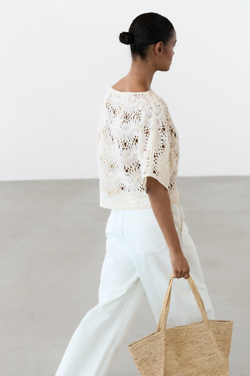 Short sleeve crochet top