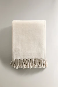 FLEECE BLANKET WITH FRINGING