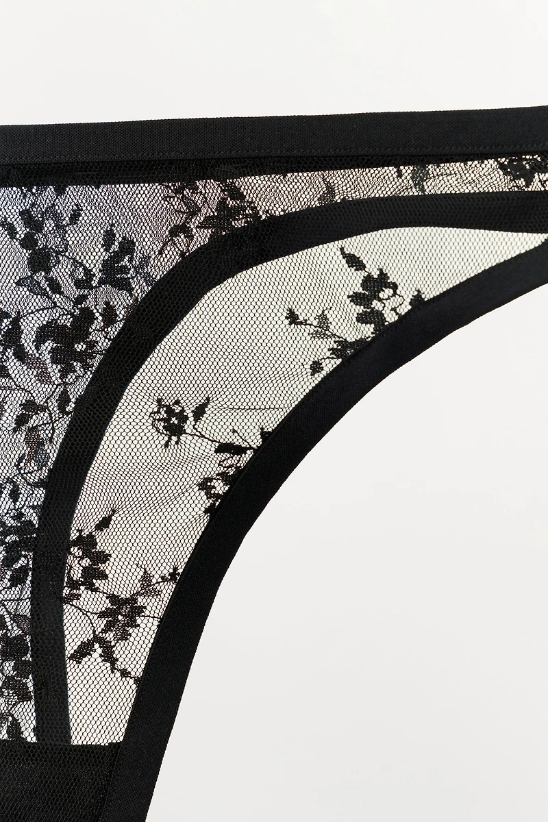LACE THONG
