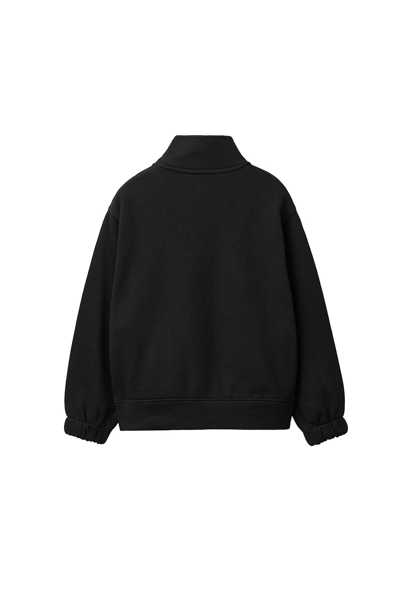LABEL APPLIQUÉ SWEATSHIRT