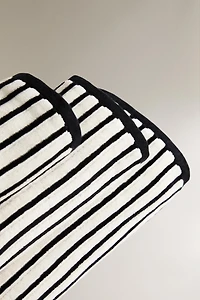 VELOUR STRIPED BATH TOWEL
