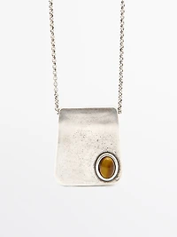 Pendentif carré avec pierre