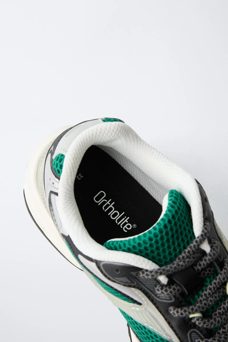 MESH SNEAKERS