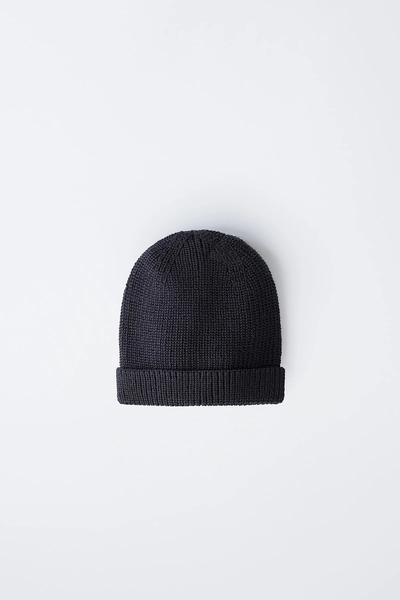 BONNET EN MAILLE PERLÉE