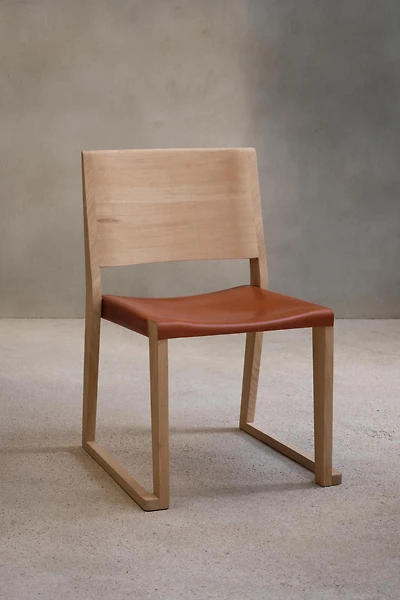 CHAIR 02