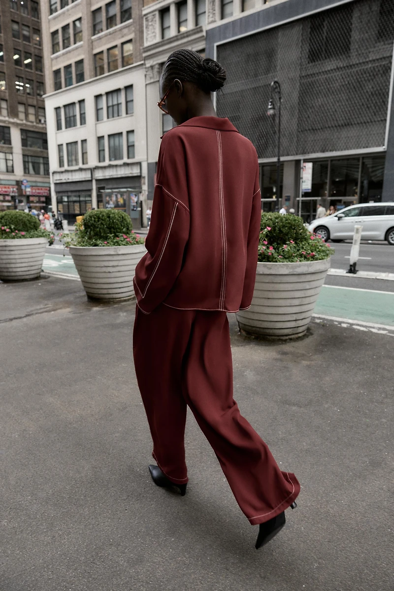 WIDE-LEG PANTS WITH CONTRAST STITCHING