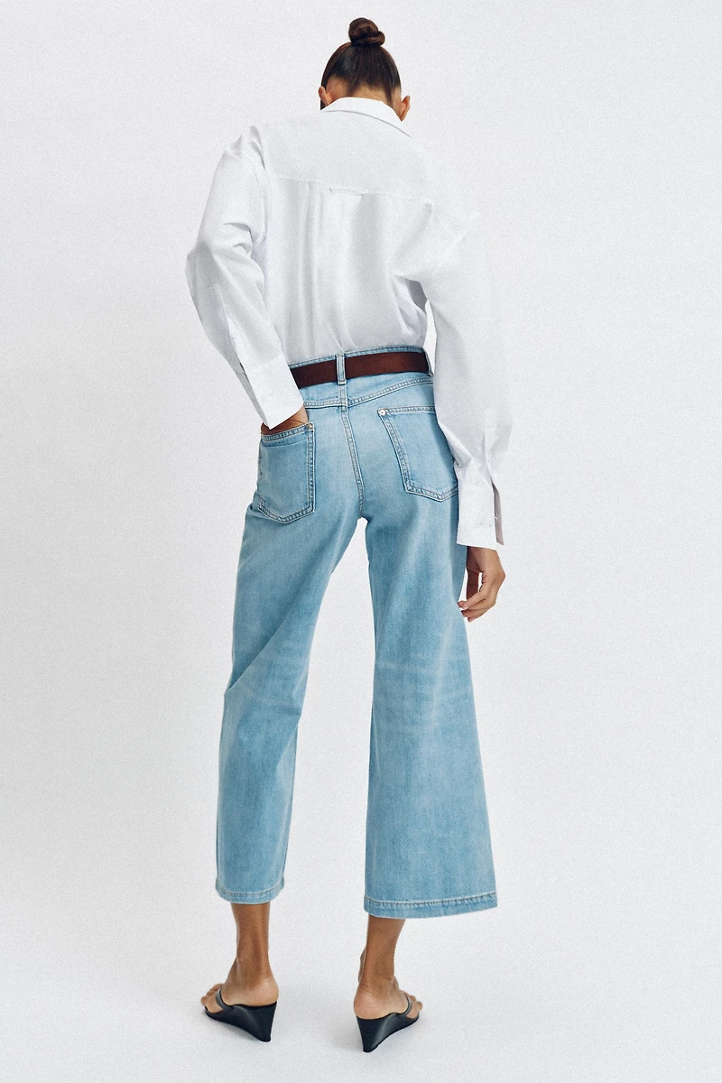 HIGH-WAISTED WIDE LEG CROPPED BELTED JEANS