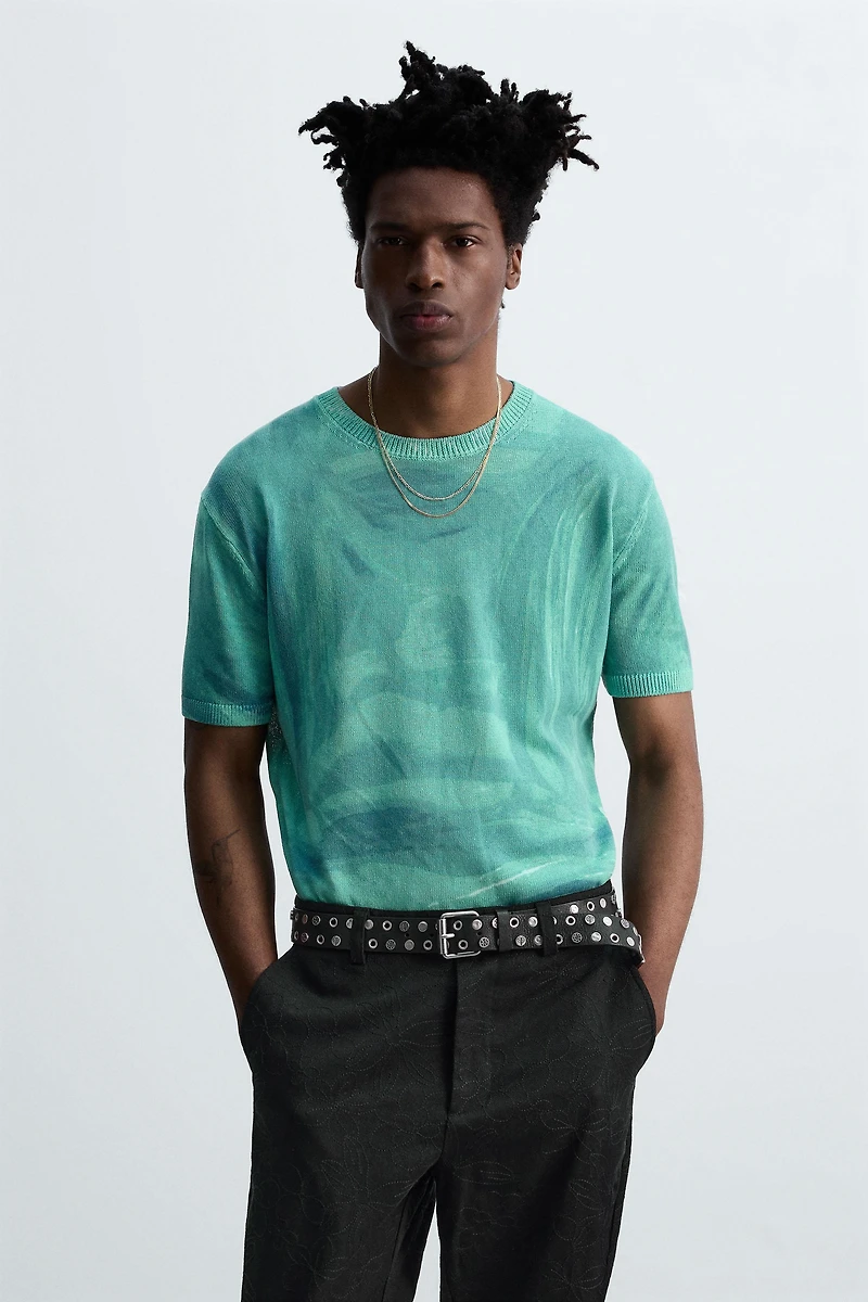 GRAPHIC PRINT KNIT T-SHIRT © OTIS KWAME KYE QUAICOE