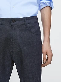 Lightweight slim-fit rinse wash jeans