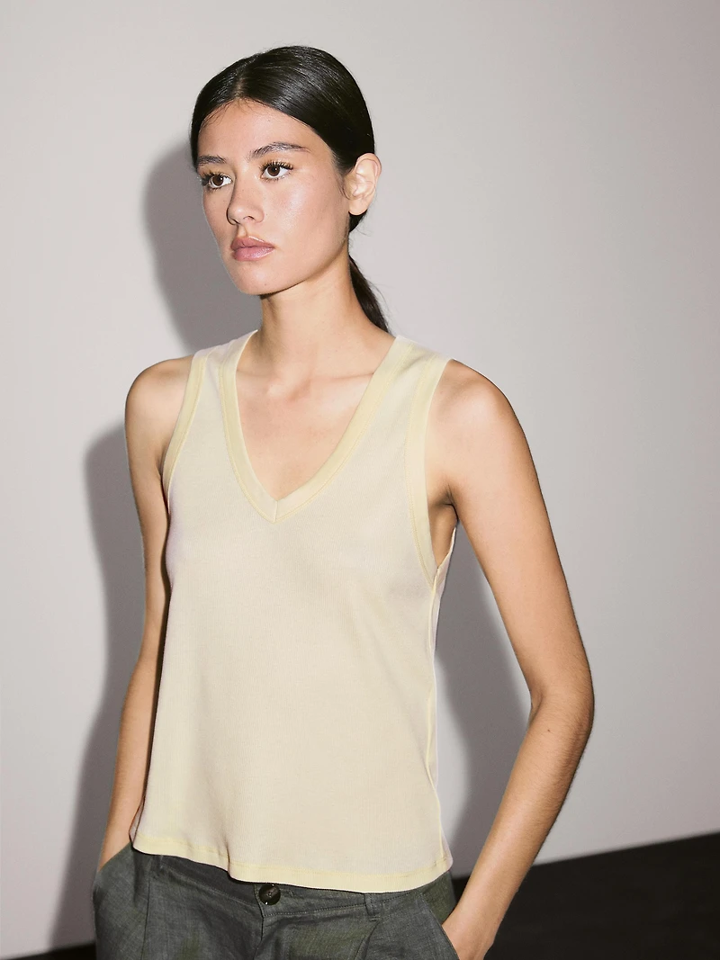 Ribbed V-neck T-shirt