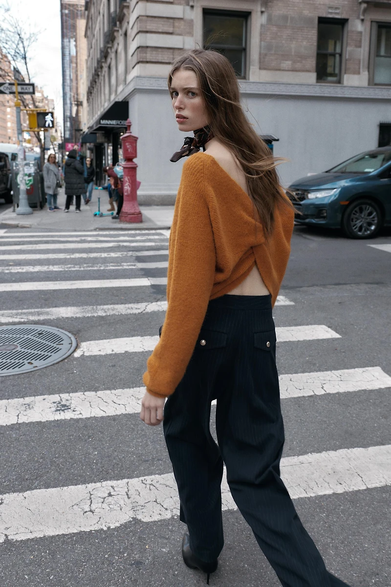 KNIT JUMPER WITH BACK KNOT