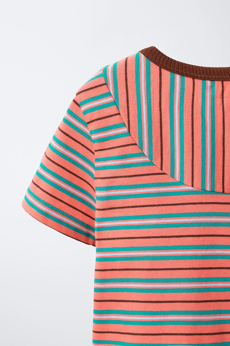 CONTRAST STRIPE T-SHIRT