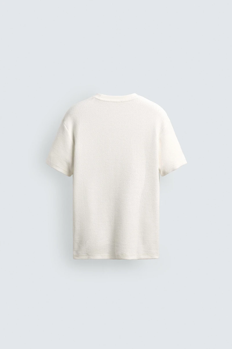 T-SHIRT REGULAR FIT STRUCTURÉ