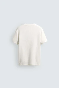 T-SHIRT REGULAR FIT STRUCTURÉ