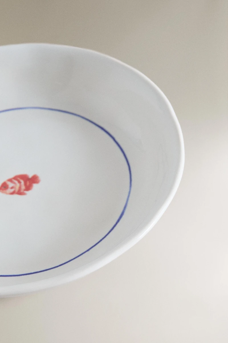 ASSIETTE CREUSE GRÈS POISSON