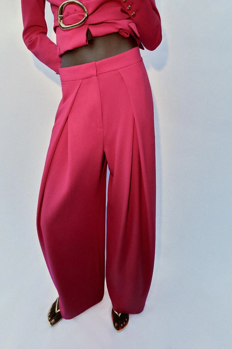WIDE LEG PLEATED PANTS