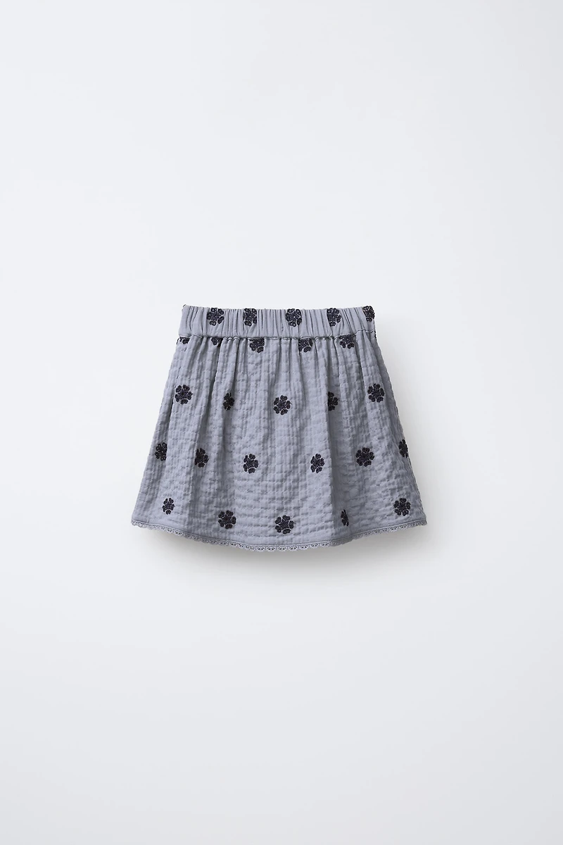 EMBROIDERED TEXTURED SKIRT