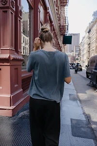 SHORT SLEEVE T-SHIRT WITH LABEL