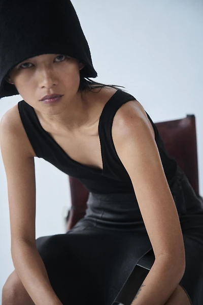 RIB V-NECK TOP