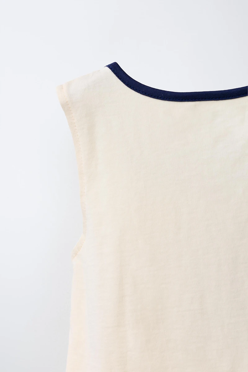 CONTRAST TRIM TEXT T-SHIRT