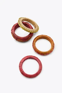 4-PACK OF WOODEN RAFFIA BRACELETS