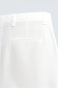 REGULAR FIT PLEATED SHORTS