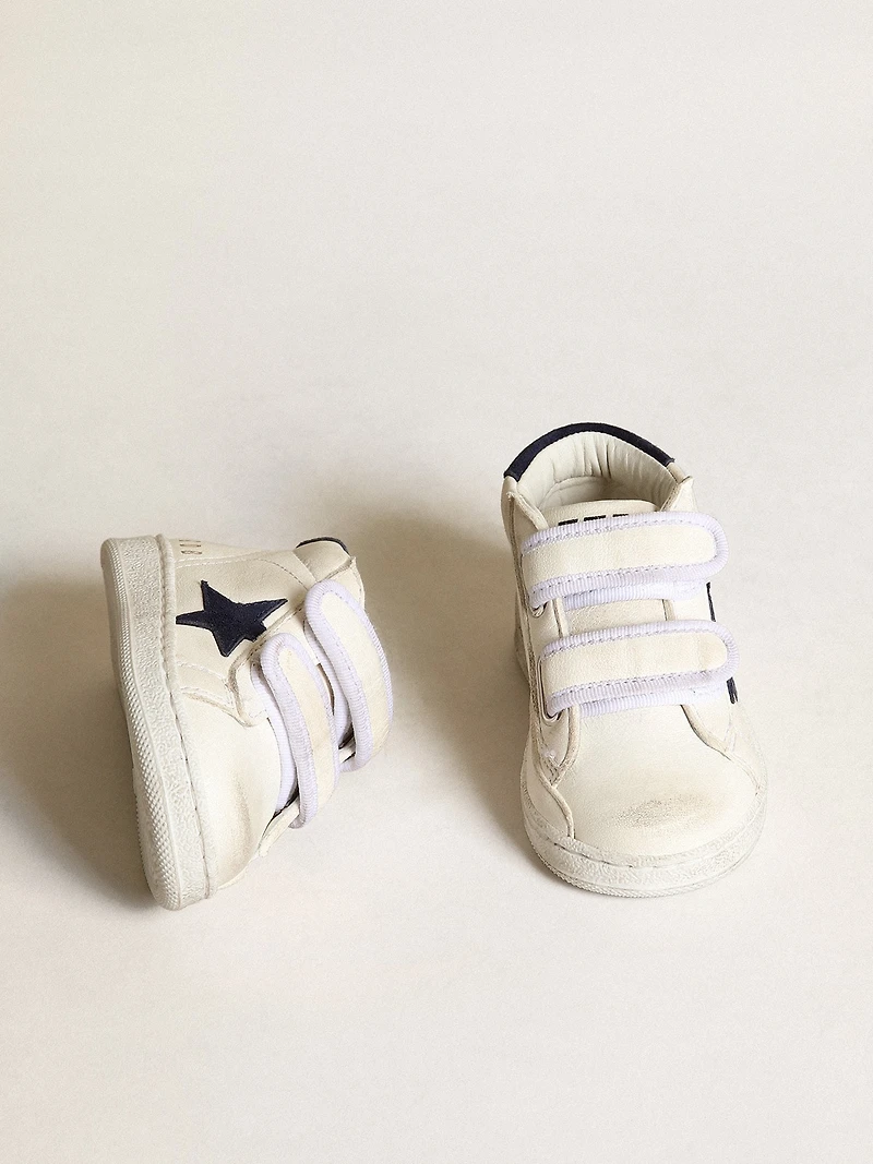 June Junior nappa with dark blue suede star and heel tab