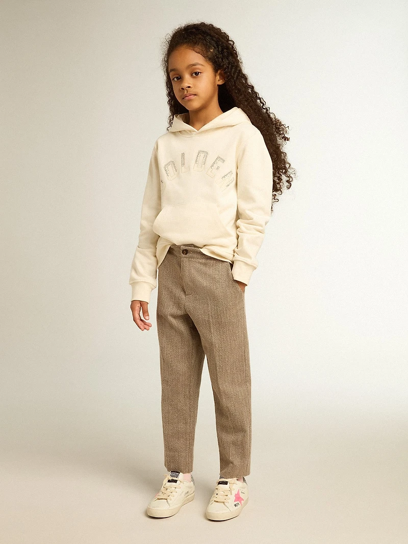 Hooded sweatshirt aged white with patches