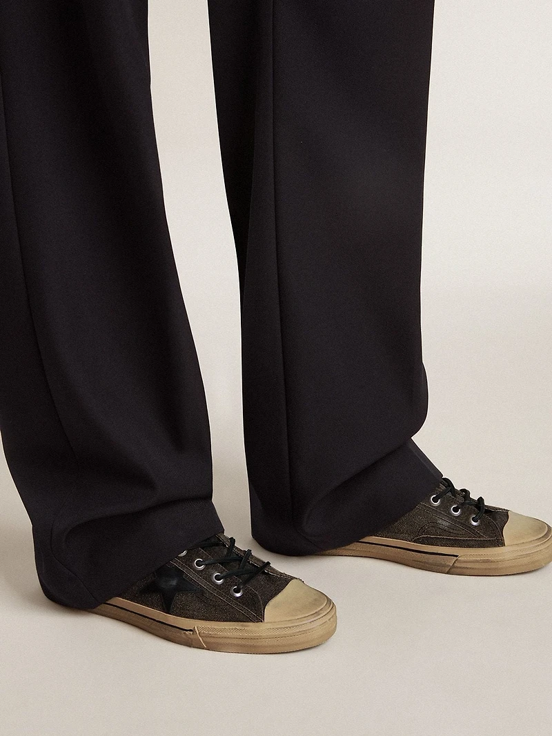 Men’s V-Star black suede with leather star