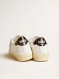 Matchstar in white leather with dark blue leather heel tab