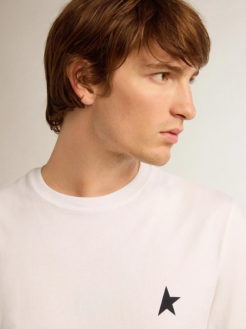 White star Collection T-shirt with black on the front